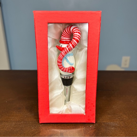 LSArts Jolly Winter Snowman Candy Cane Glass Art Wine Bottle Stopper Red/White - Picture 6 of 6